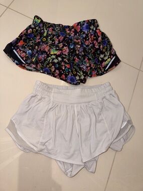 lululemon athletica Black Floral & White Athletic Shorts Set size 4